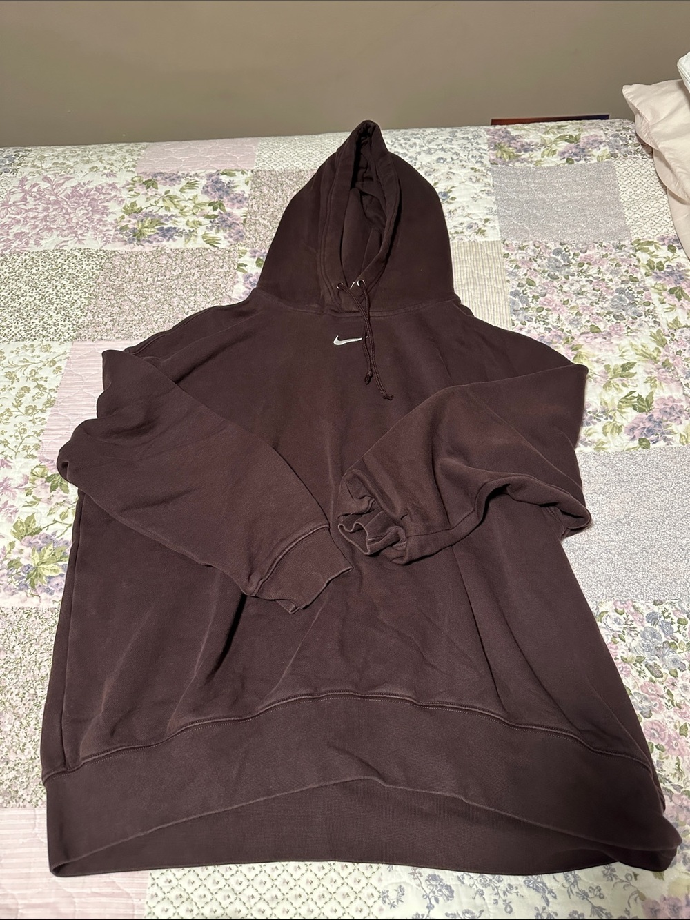 Nike Men’s Dark Brown Crewneck Hoodie with Swoosh